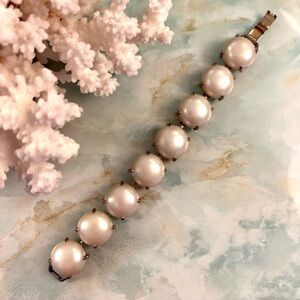 Vintage Silver Bracelet with Lustrous Pearls